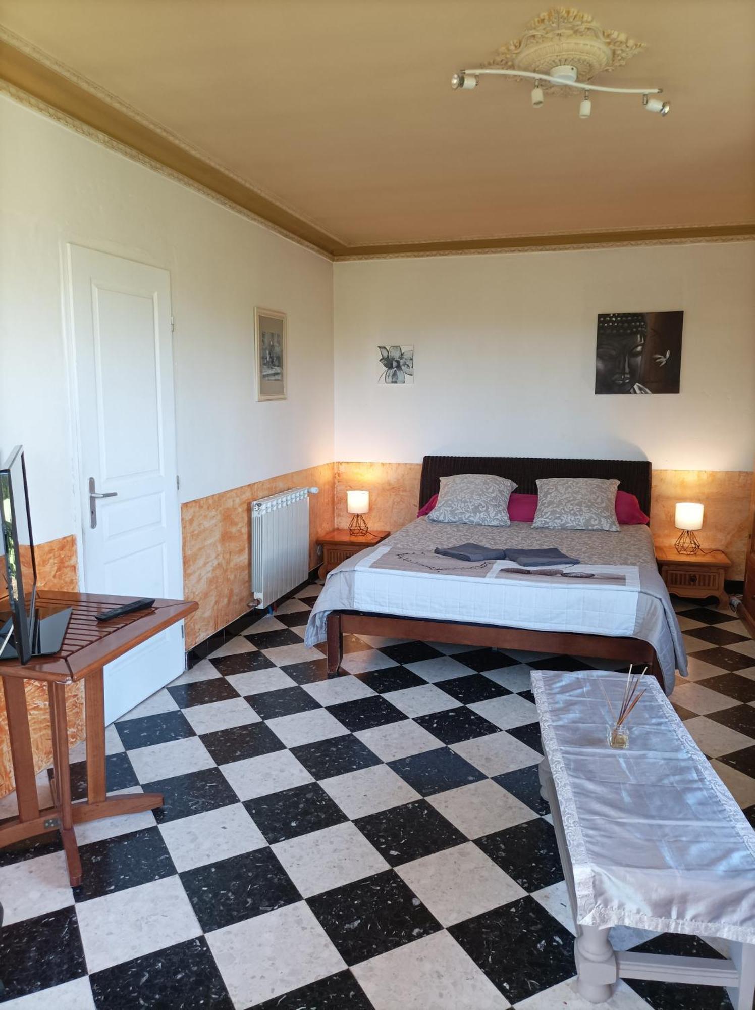 Chambre D'Hotes Les Garrigues Piolenc Luaran gambar